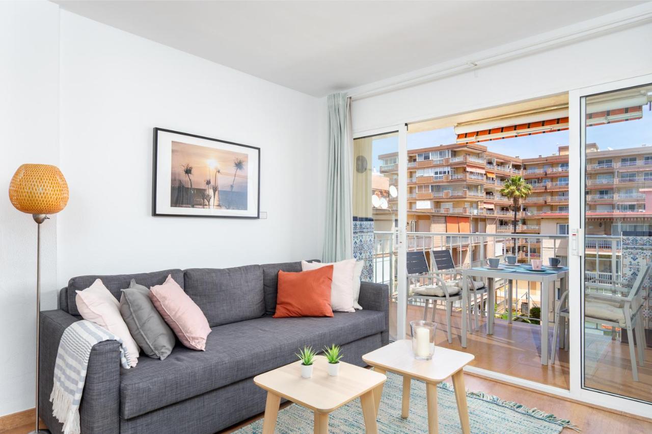 Beachfront Seaview Apartment In Los Boliches By Costarentals - Ref 141 Фуэнхирола Экстерьер фото
