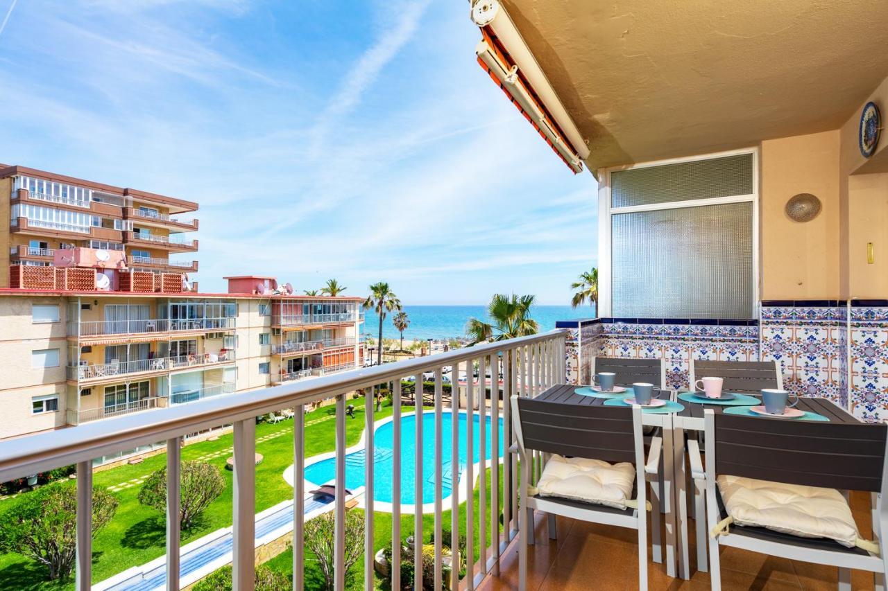 Beachfront Seaview Apartment In Los Boliches By Costarentals - Ref 141 Фуэнхирола Экстерьер фото