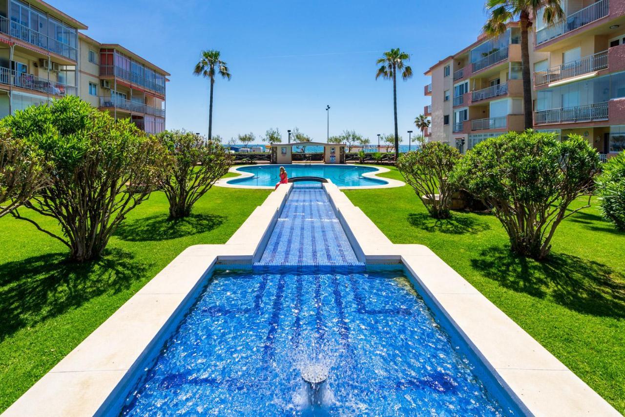 Beachfront Seaview Apartment In Los Boliches By Costarentals - Ref 141 Фуэнхирола Экстерьер фото