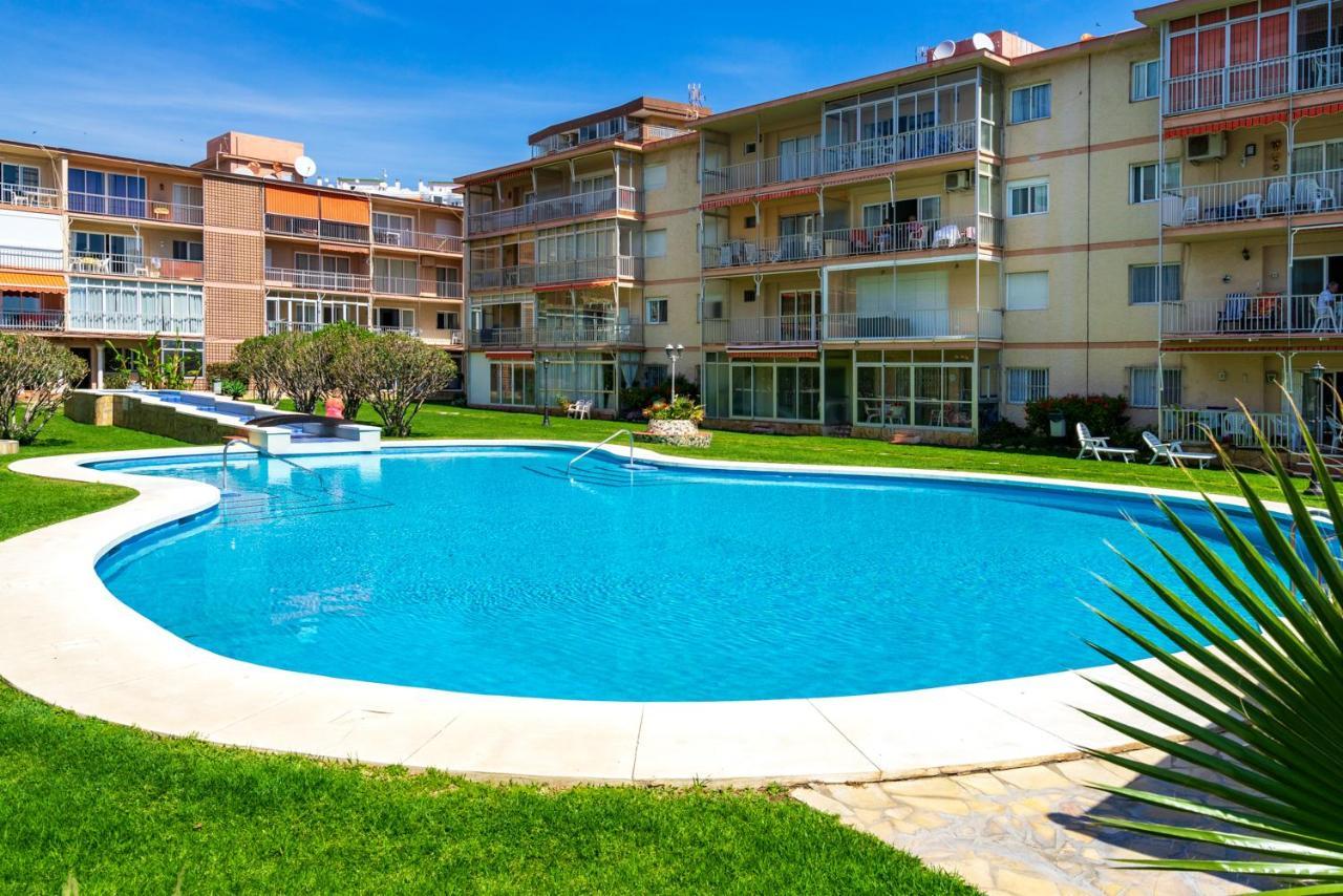 Beachfront Seaview Apartment In Los Boliches By Costarentals - Ref 141 Фуэнхирола Экстерьер фото
